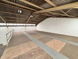 566sqm Warehouse TO RENT in Montague Gardens | Swindon Property