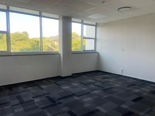 665 sqm Office To Let in Fourways