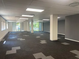 183 sqm Office To Let in Bryanston