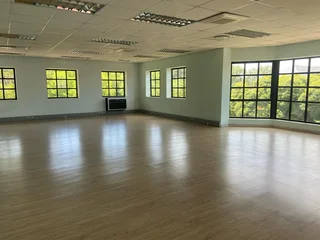 512 sqm Office To Let in Bryanston