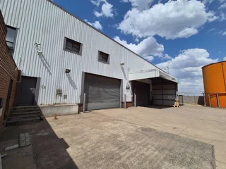 12,732m² Cold Storage &amp; Distribution Warehouse with Prime M2 Freeway Exposure – Heriotdale