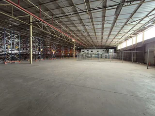 12,732m² Cold Storage &amp; Distribution Warehouse with Prime M2 Freeway Exposure – Heriotdale