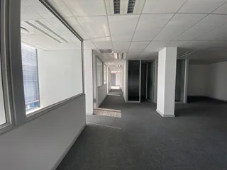 432 sqm Office To Let in Bryanston