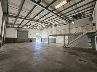 316m2 Warehouse To Let in Brackengate