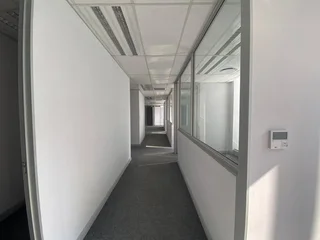 432 sqm Office To Let in Bryanston