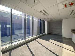 432 sqm Office To Let in Bryanston