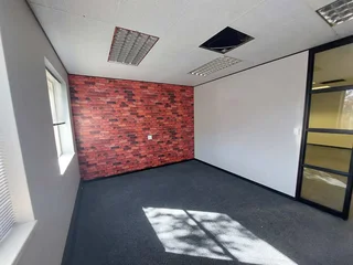 68 sqm Office to let in Bedfordview