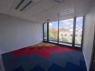 432 sqm Office To Let in Bryanston