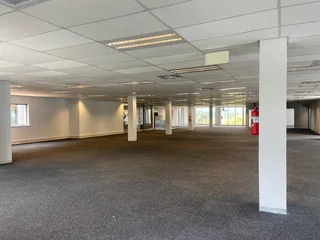 658 sqm Office To Let in Bryanston