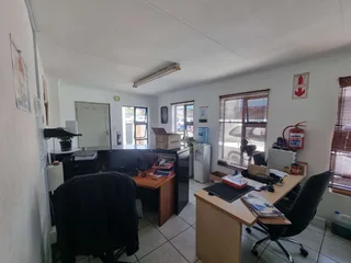 Mini Unit To Let in Halfway House close to the N1