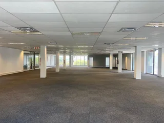 658 sqm Office To Let in Bryanston