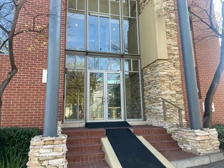 220 sqm Office To Let in Fourways