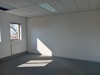 251m² Office To Rent, Rivonia
