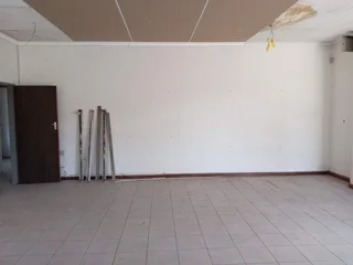 1882m² Warehouse to rent, Wynberg