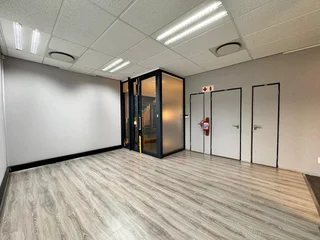 330 sqm Office to Let in Sandton