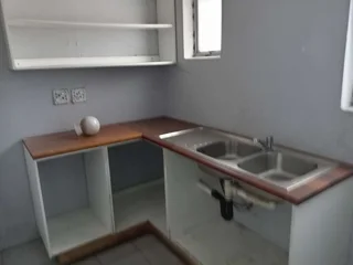 1882m² Warehouse to rent, Wynberg