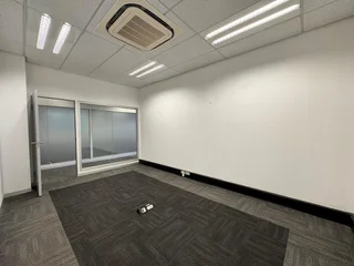 330 sqm Office to Let in Sandton