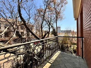 196 sqm Office to Let in Sandton