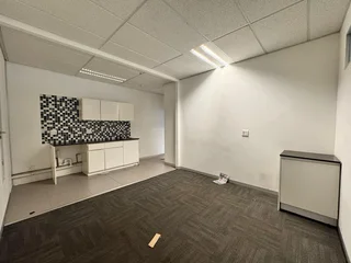 330 sqm Office to Let in Sandton