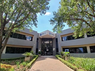 1012 sqm Office to Let in Bedfordview