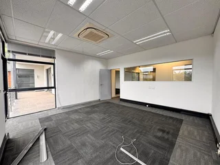 330 sqm Office to Let in Sandton