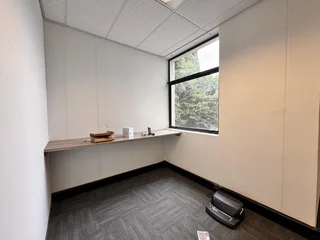 330 sqm Office to Let in Sandton