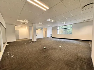 330 sqm Office to Let in Sandton