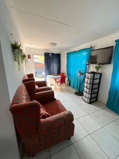 4 Bedroom house for sale in Brackendowns