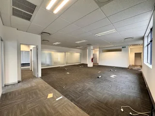 330 sqm Office to Let in Sandton