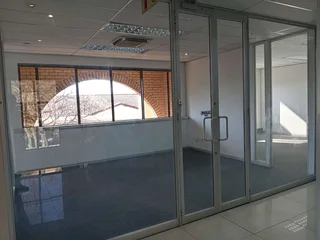 251m² Office To Rent, Rivonia