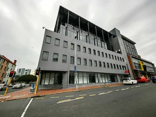 496m² Retail Space To Let in Woodstock