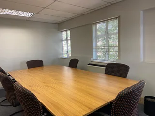 224 sqm Office To Let in Fourways