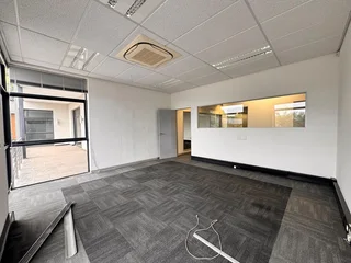 330 sqm Office to Let in Sandton