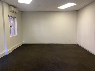224 sqm Office To Let in Fourways