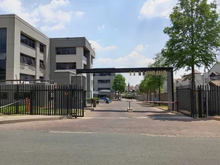 204m² Office to rent, Sunninghill