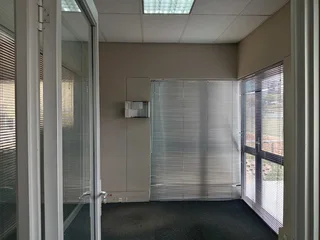 216m² Office To Rent, Morningside