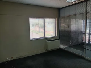 216m² Office To Rent, Morningside