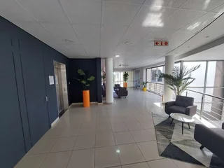 99 sqm office to Let in Bedfordview