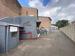 2700m2 Warehouse with 3000 AMPS POWER!!