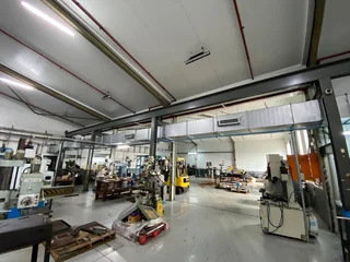 2700m2 Warehouse with 3000 AMPS POWER!!
