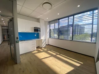 350 sqm Office To Let in Bryanston