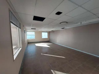 450 sqm Office to Let in Bedfordview