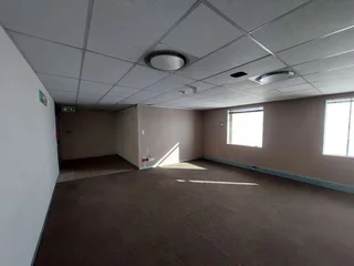 450 sqm Office to Let in Bedfordview