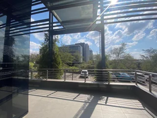 350 sqm Office To Let in Bryanston