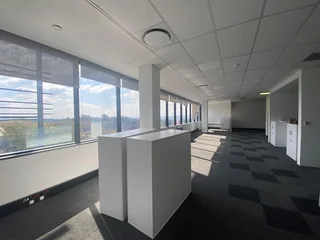 350 sqm Office To Let in Bryanston