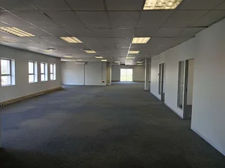 562m² Office to rent Sunninghill