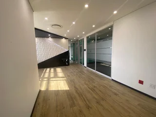 350 sqm Office To Let in Bryanston
