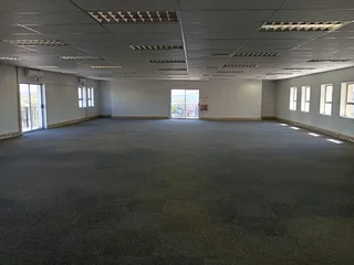 562m² Office to rent Sunninghill