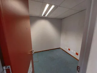 Large unmatched Tenant Incentive at this 470 sqm Office