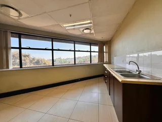 464 sqm Office to Let in Sandton